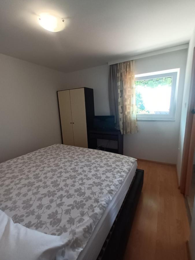 Apartments Branka Іка Екстер'єр фото