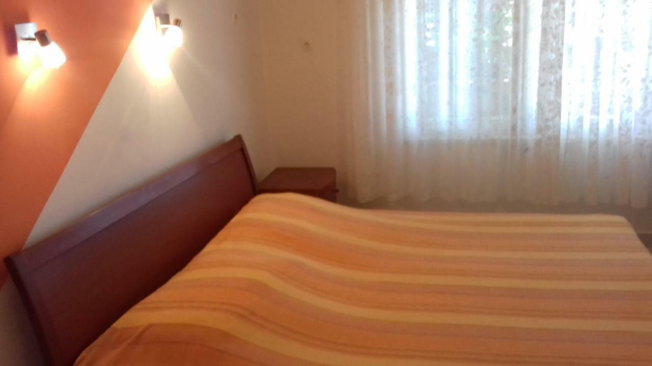 Apartments Branka Іка Екстер'єр фото